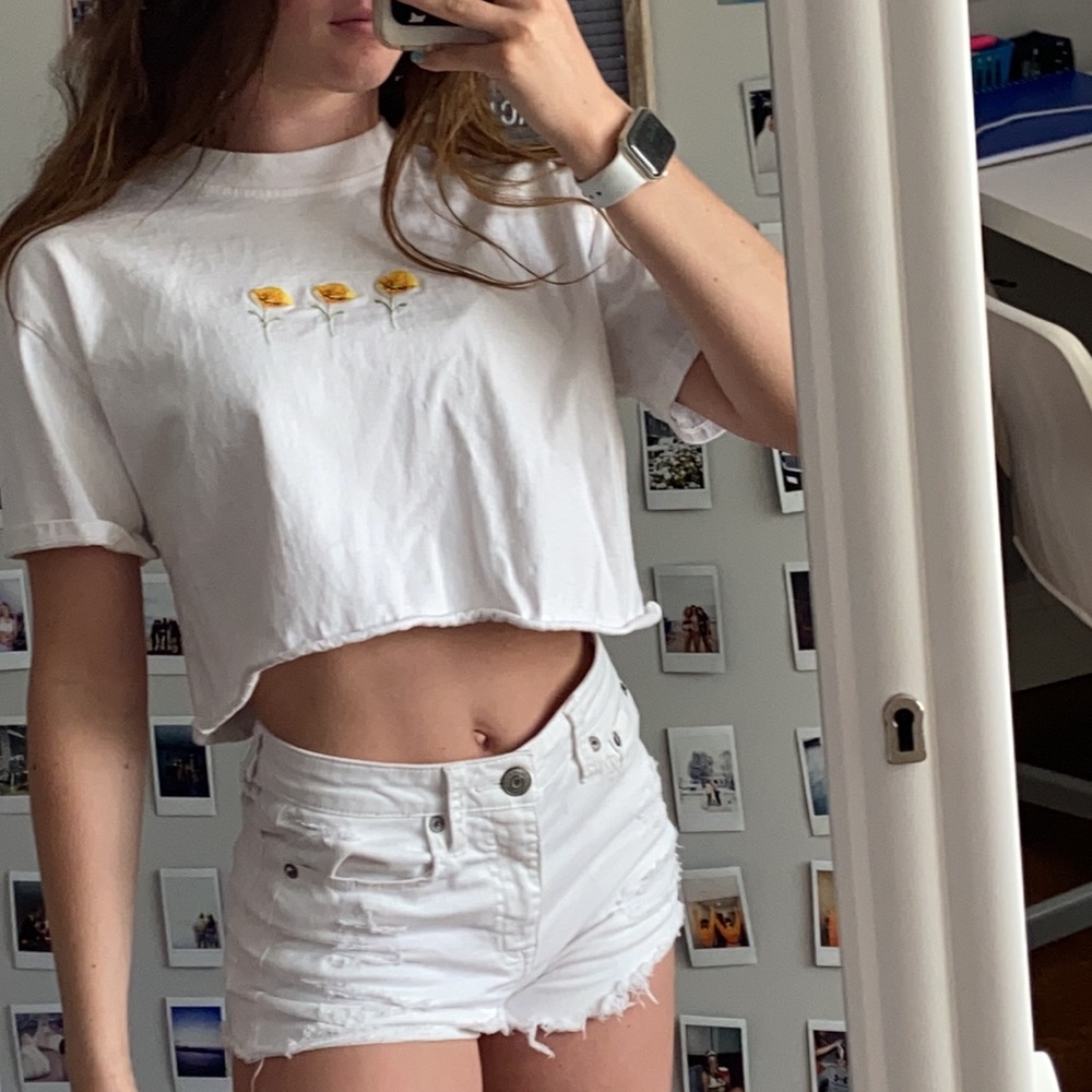 ❤️BRANDY MELVILLE t shirt wide crop w sunflowers